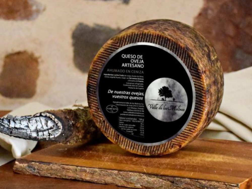 Queso Artesano Ahumado en Ceniza